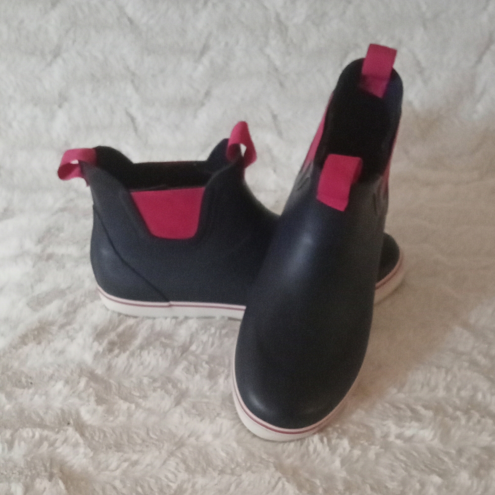 Navy and Pink Ocean + Coast Rainy Day Deck Rubber Ankle Boots Size 9 1/2